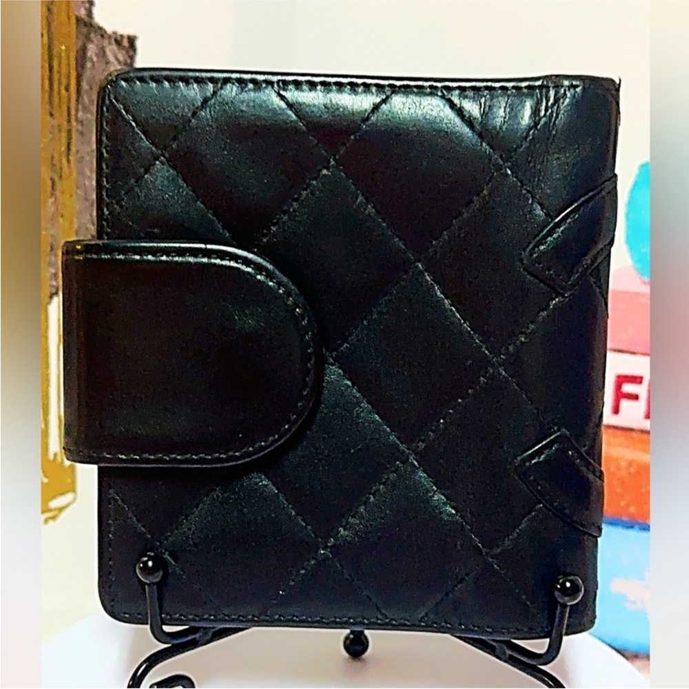 Chanel Cambon Calfskin Bifold Wallet in Black with Clasp - Picture 4 of 15